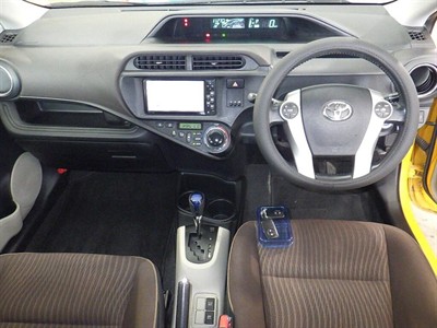 2012 Toyota Aqua - Thumbnail