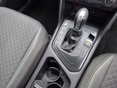 2017 Volkswagen Tiguan - Thumbnail