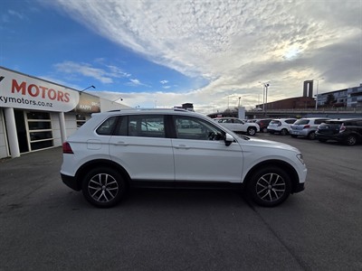 2017 Volkswagen Tiguan - Thumbnail