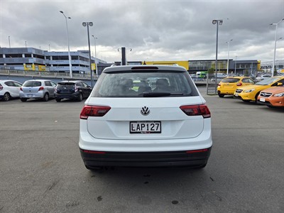 2017 Volkswagen Tiguan - Thumbnail