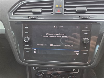 2017 Volkswagen Tiguan - Thumbnail