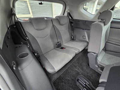 2013 Toyota Prius - Thumbnail