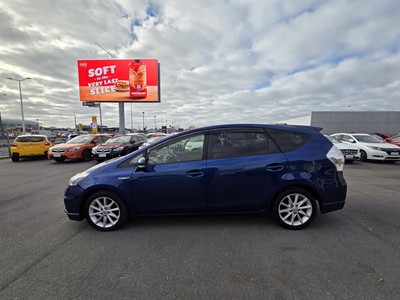 2013 Toyota Prius - Thumbnail