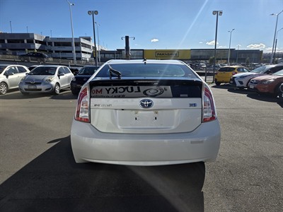 2014 Toyota Prius - Thumbnail