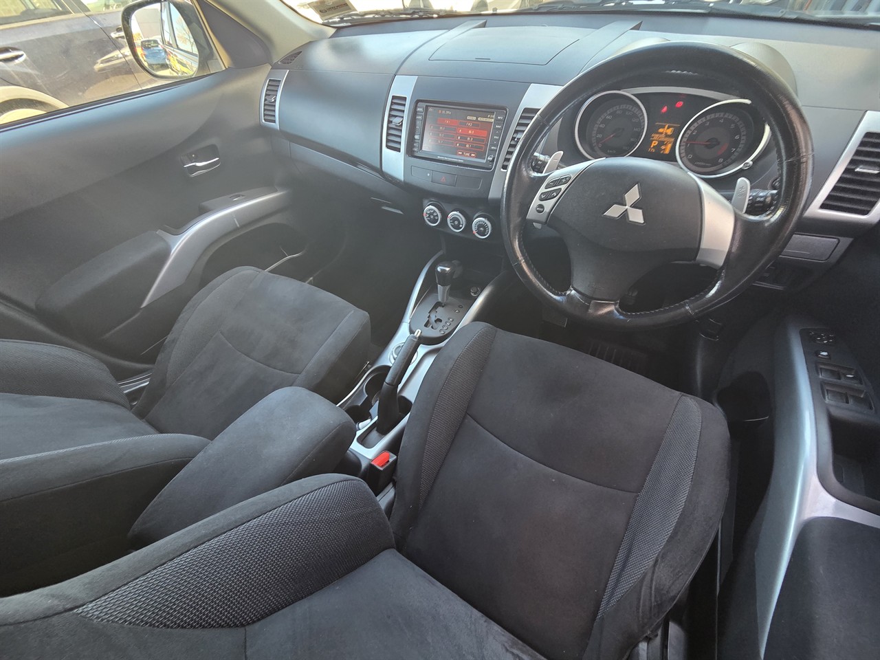 2006 Mitsubishi OUTLANDER