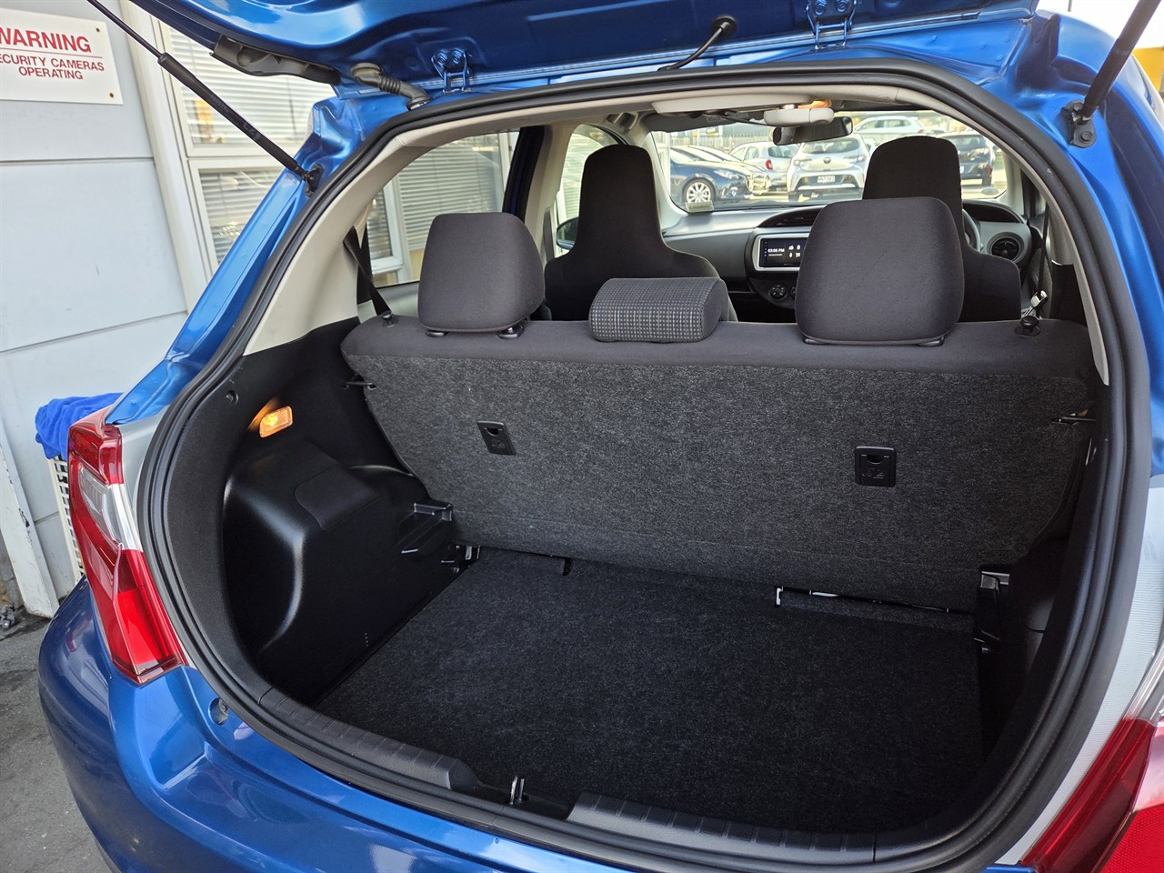 2016 Toyota Vitz