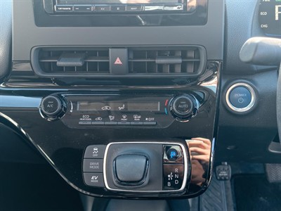 2023 Toyota Aqua - Thumbnail