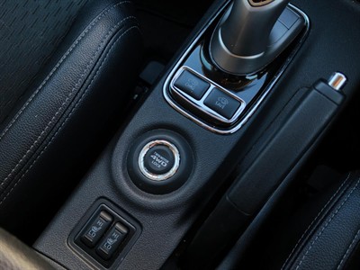 2014 Mitsubishi OUTLANDER - Thumbnail