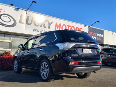 2014 Mitsubishi OUTLANDER - Thumbnail