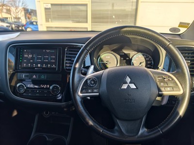 2014 Mitsubishi OUTLANDER - Thumbnail