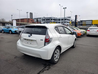 2014 Toyota Aqua - Thumbnail