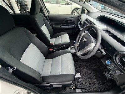 2014 Toyota Aqua - Thumbnail