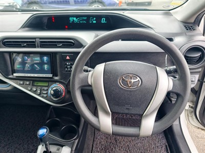 2014 Toyota Aqua - Thumbnail