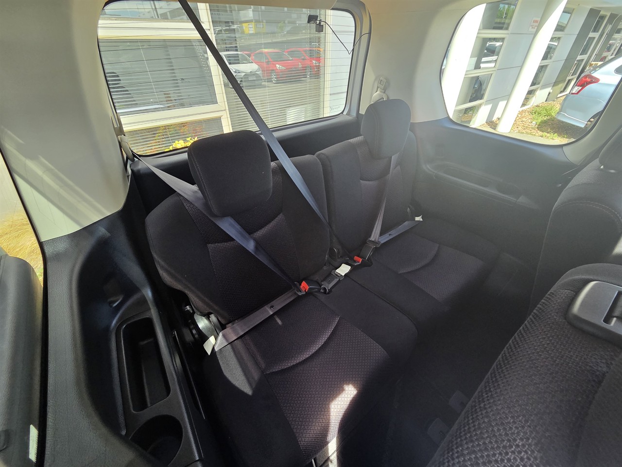 2013 Nissan Serena