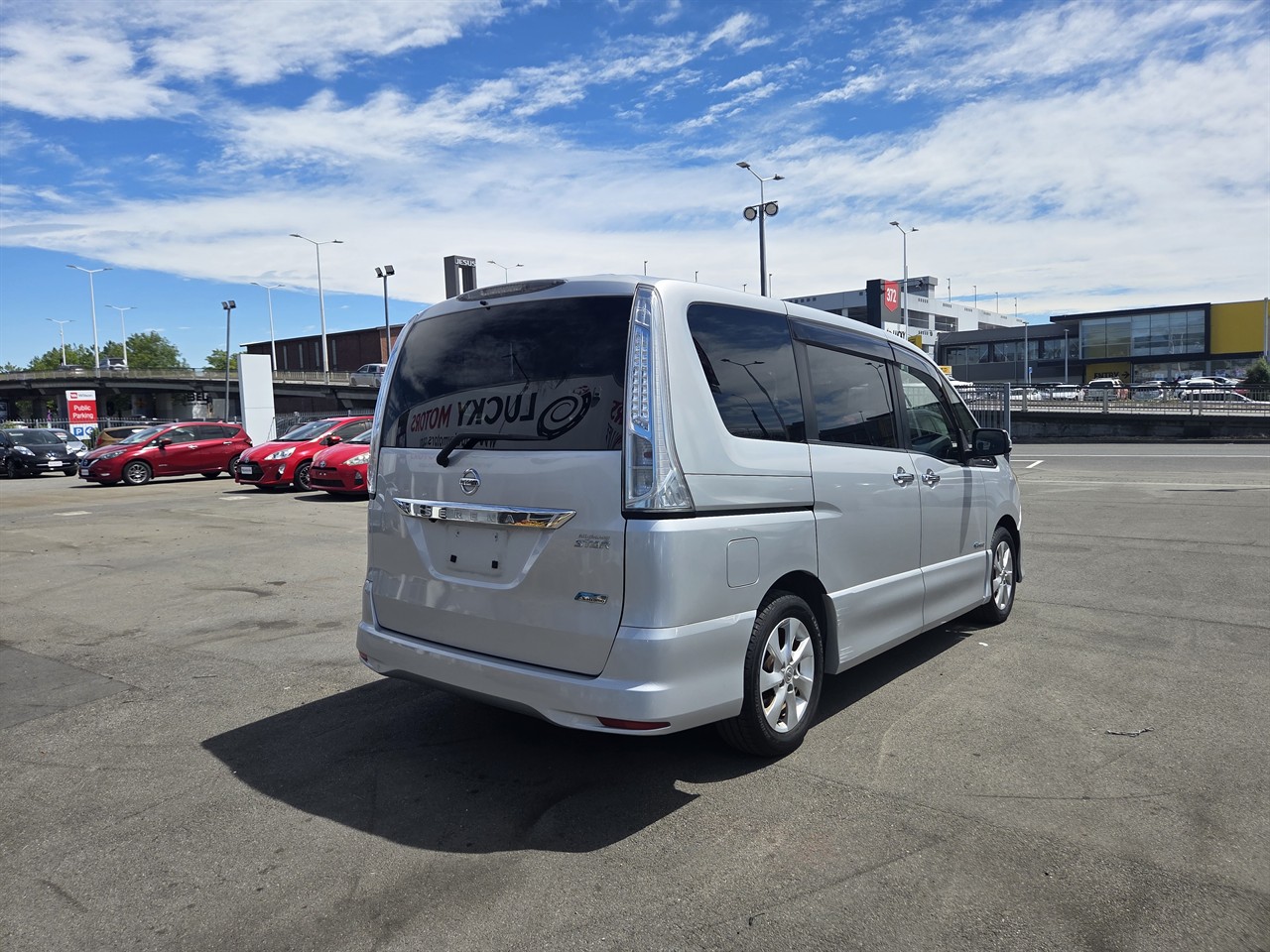 2013 Nissan Serena