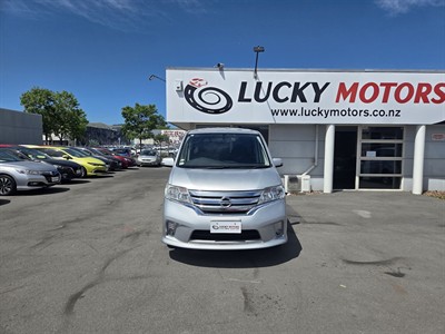 2013 Nissan Serena - Thumbnail