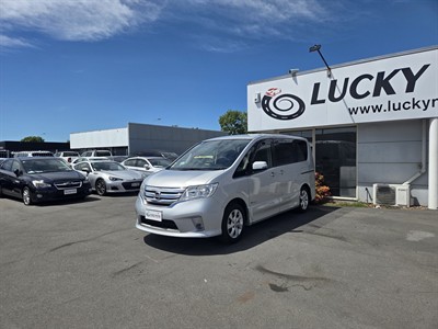 2013 Nissan Serena - Thumbnail