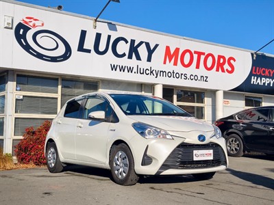 2017 Toyota Vitz