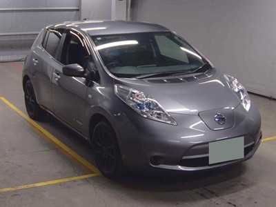 2016 Nissan LEAF - Thumbnail