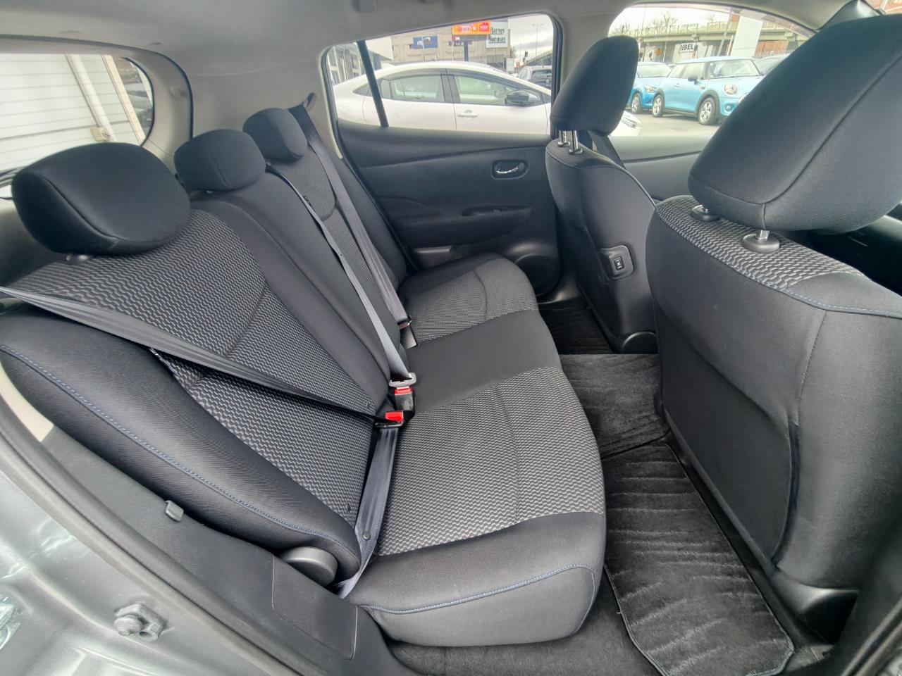2016 Nissan LEAF