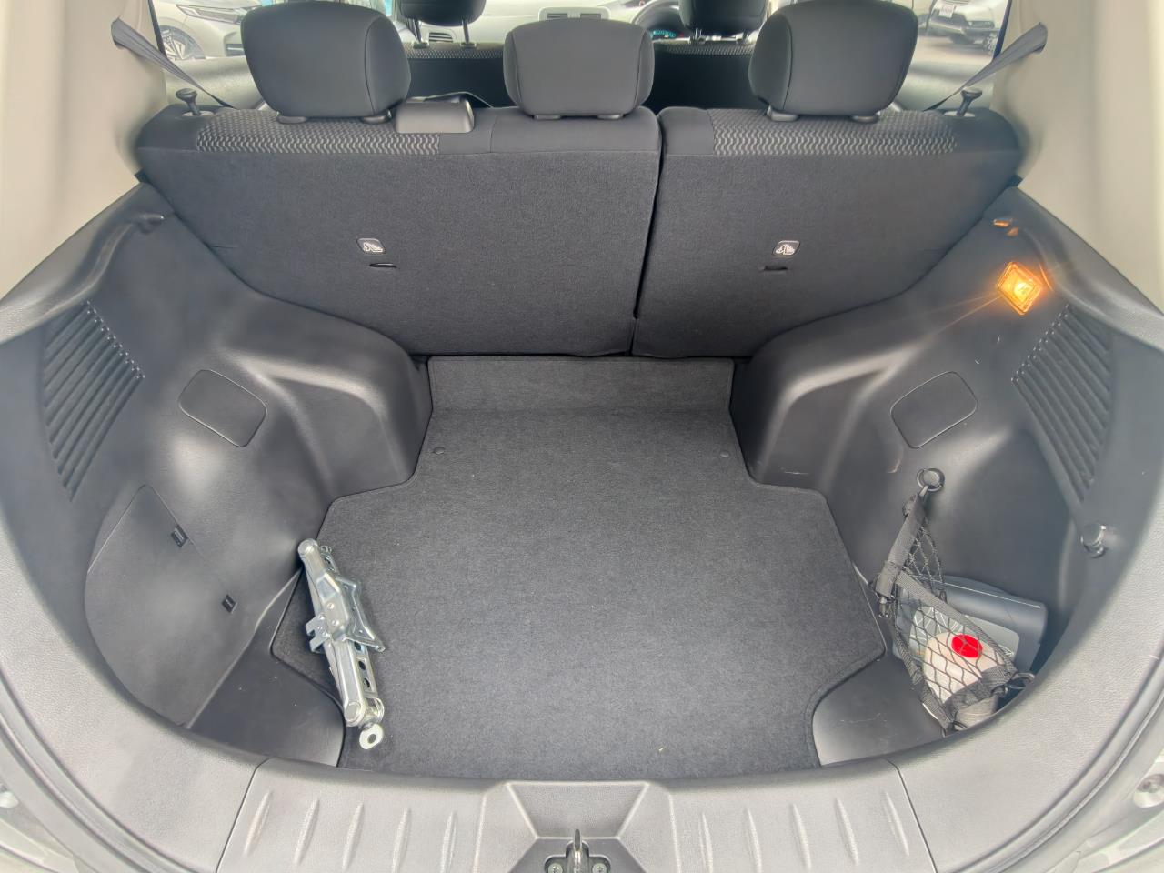 2016 Nissan LEAF