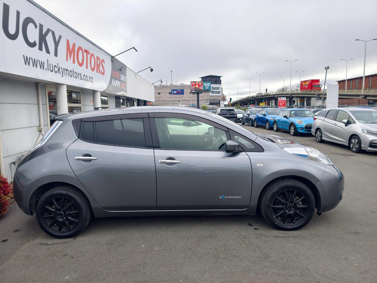 2016 Nissan LEAF