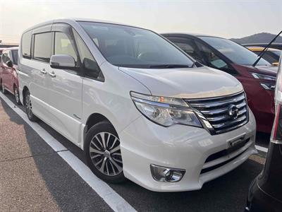 2015 Nissan Serena - Thumbnail