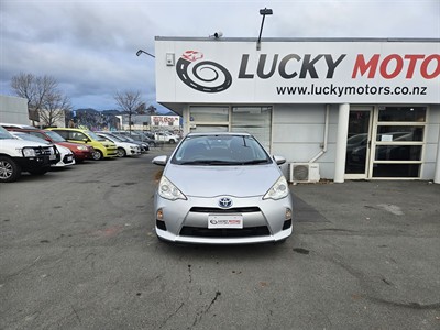 2012 Toyota Aqua - Thumbnail