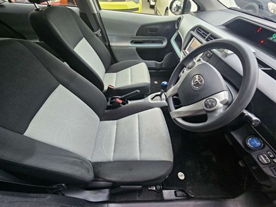 2012 Toyota Aqua - Thumbnail