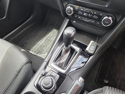 2014 Mazda AXELA - Thumbnail