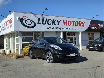 2016 Nissan LEAF - Thumbnail