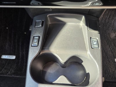 2016 Nissan LEAF - Thumbnail