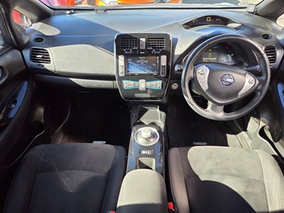 2016 Nissan LEAF - Thumbnail