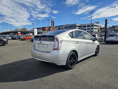 2013 Toyota Prius - Thumbnail