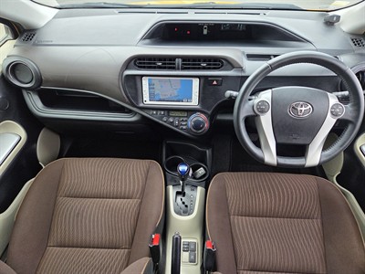 2012 Toyota Aqua - Thumbnail