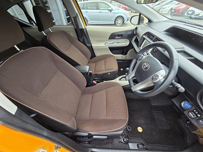 2012 Toyota Aqua - Thumbnail