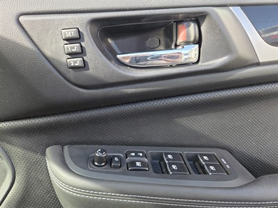 2015 Subaru OUTBACK - Thumbnail