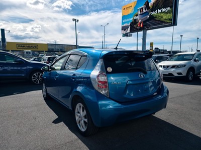 2012 Toyota Aqua - Thumbnail