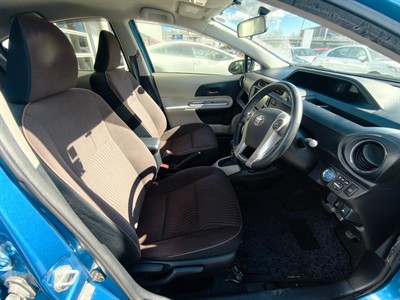 2012 Toyota Aqua - Thumbnail