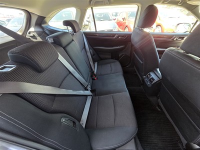 2015 Subaru OUTBACK - Thumbnail