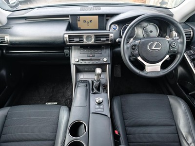 2014 Lexus IS300H - Thumbnail