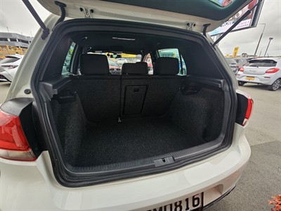 2012 Volkswagen Golf - Thumbnail