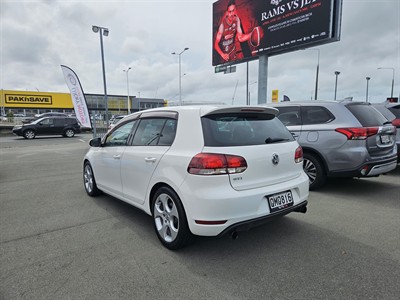 2012 Volkswagen Golf - Thumbnail