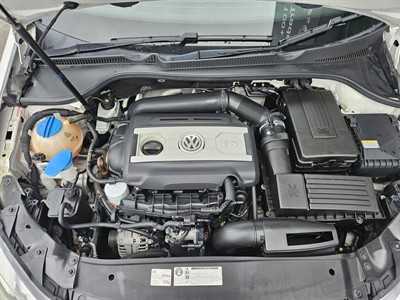 2012 Volkswagen Golf - Thumbnail