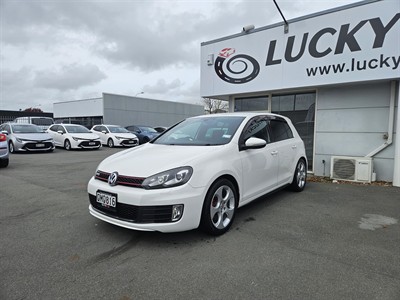 2012 Volkswagen Golf - Thumbnail