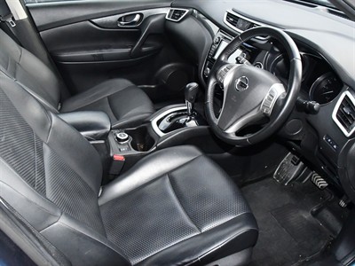 2014 Nissan X-TRAIL - Thumbnail