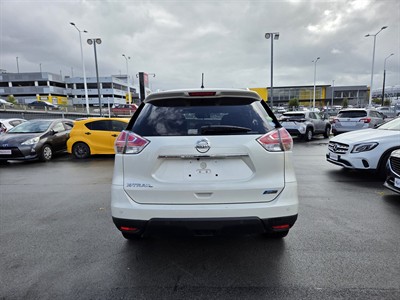 2017 Nissan X-TRAIL - Thumbnail