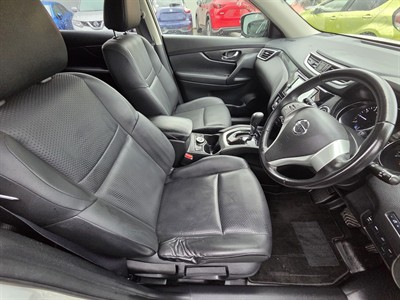 2017 Nissan X-TRAIL - Thumbnail