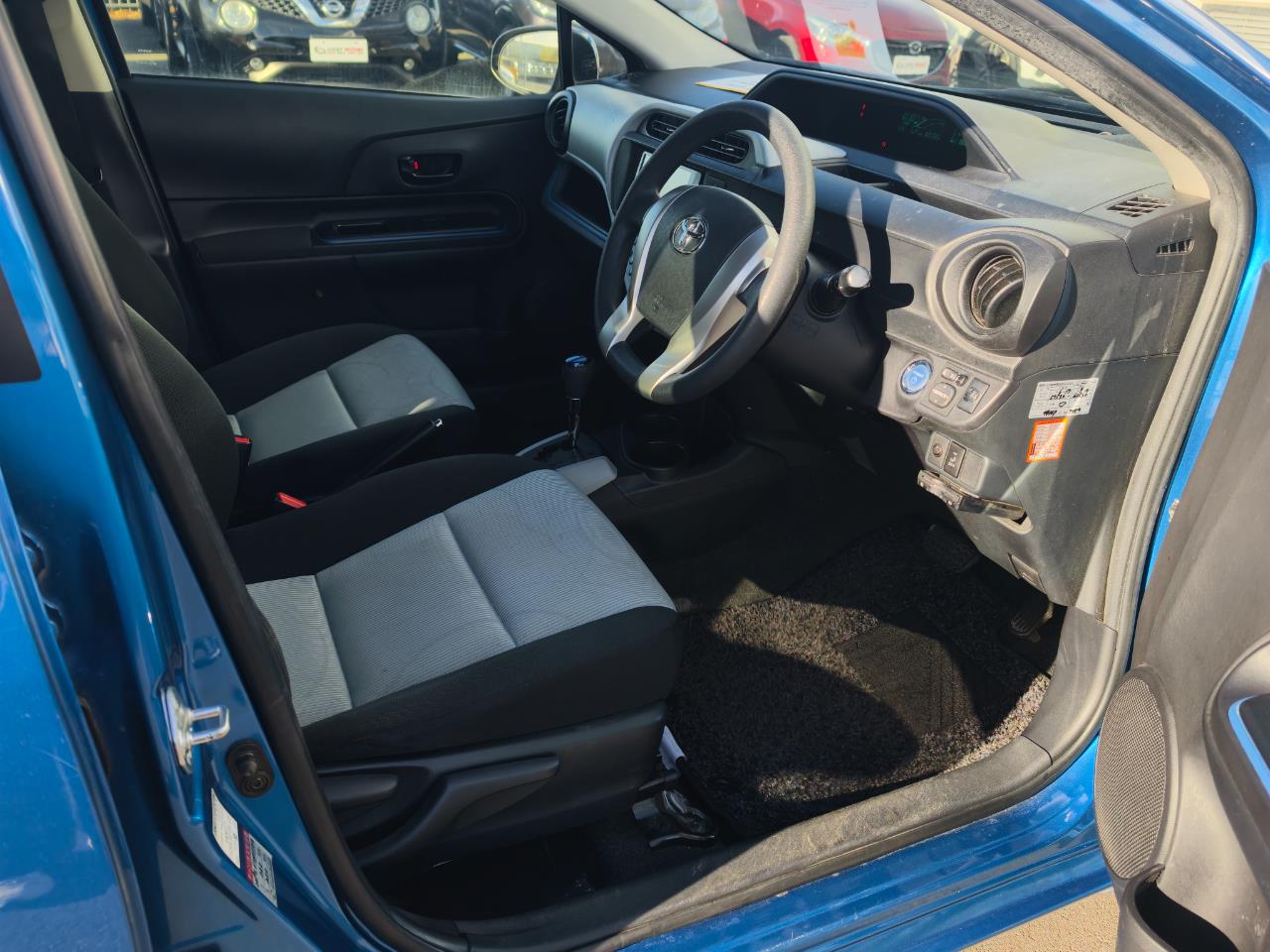 2013 Toyota Aqua