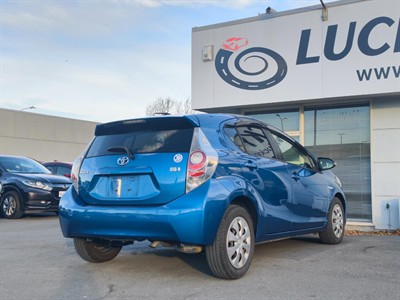 2013 Toyota Aqua - Thumbnail